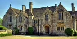 Rudloe Manor.jpg